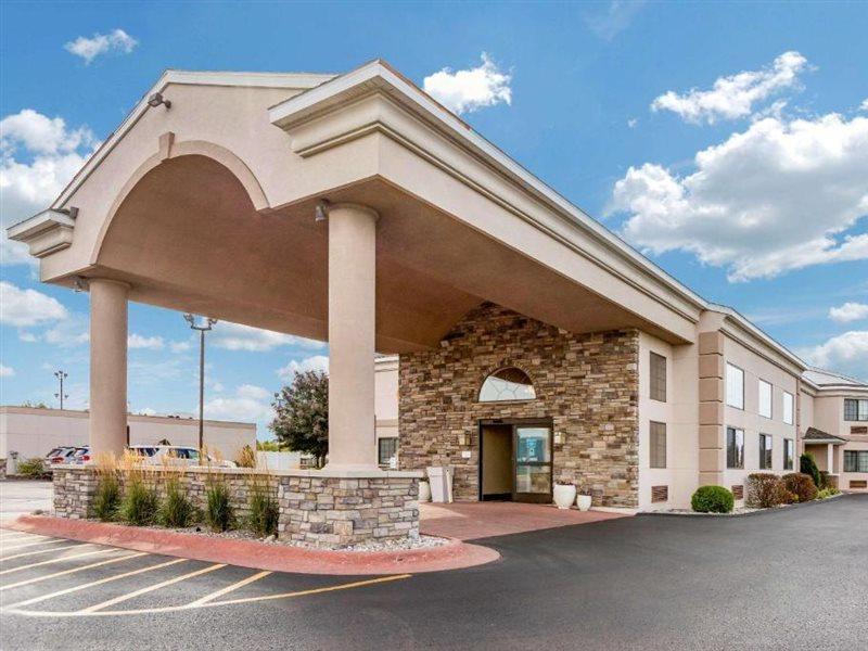 Comfort Inn Ludington Near Us-10 Ngoại thất bức ảnh