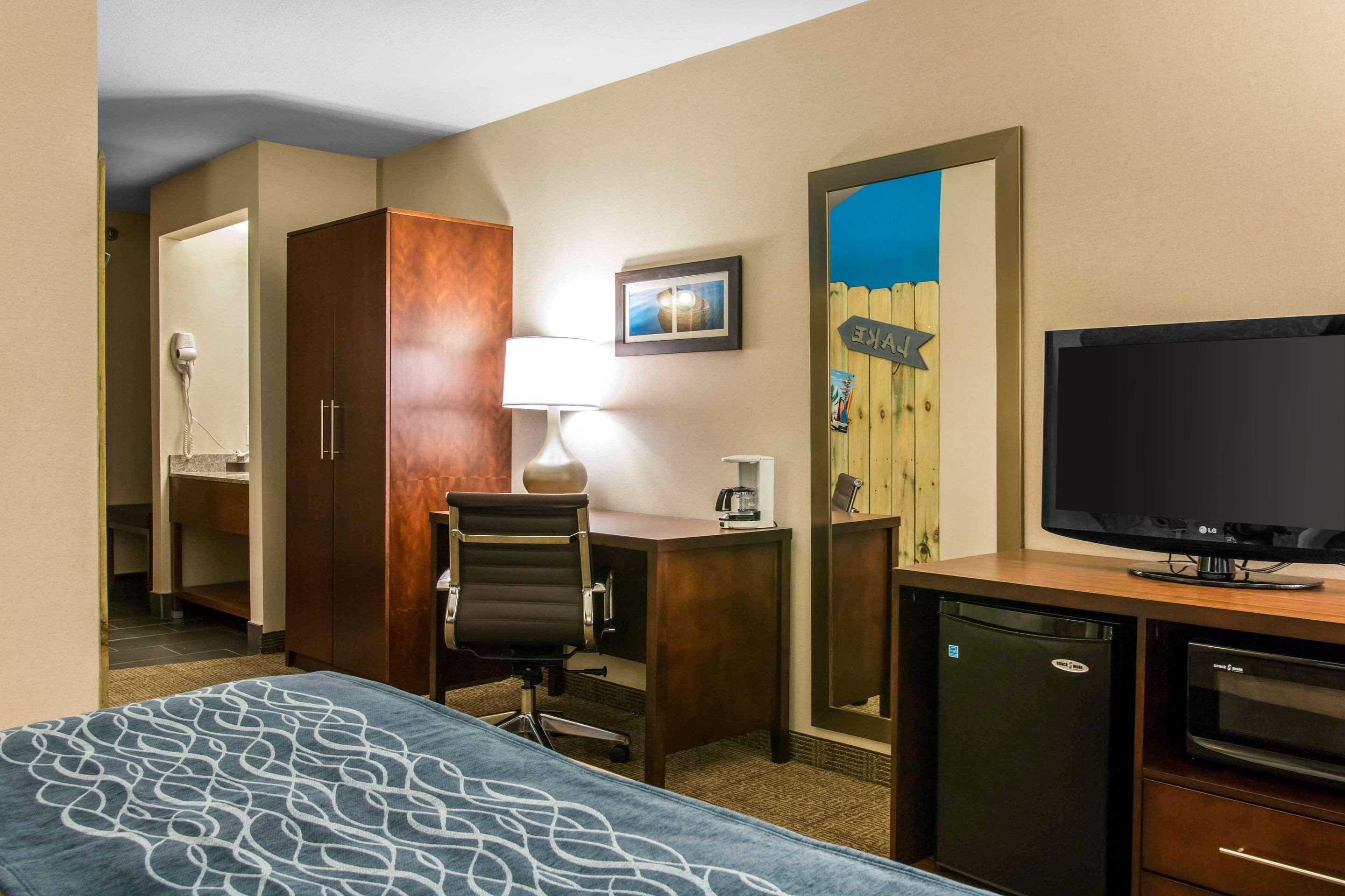 Comfort Inn Ludington Near Us-10 Ngoại thất bức ảnh