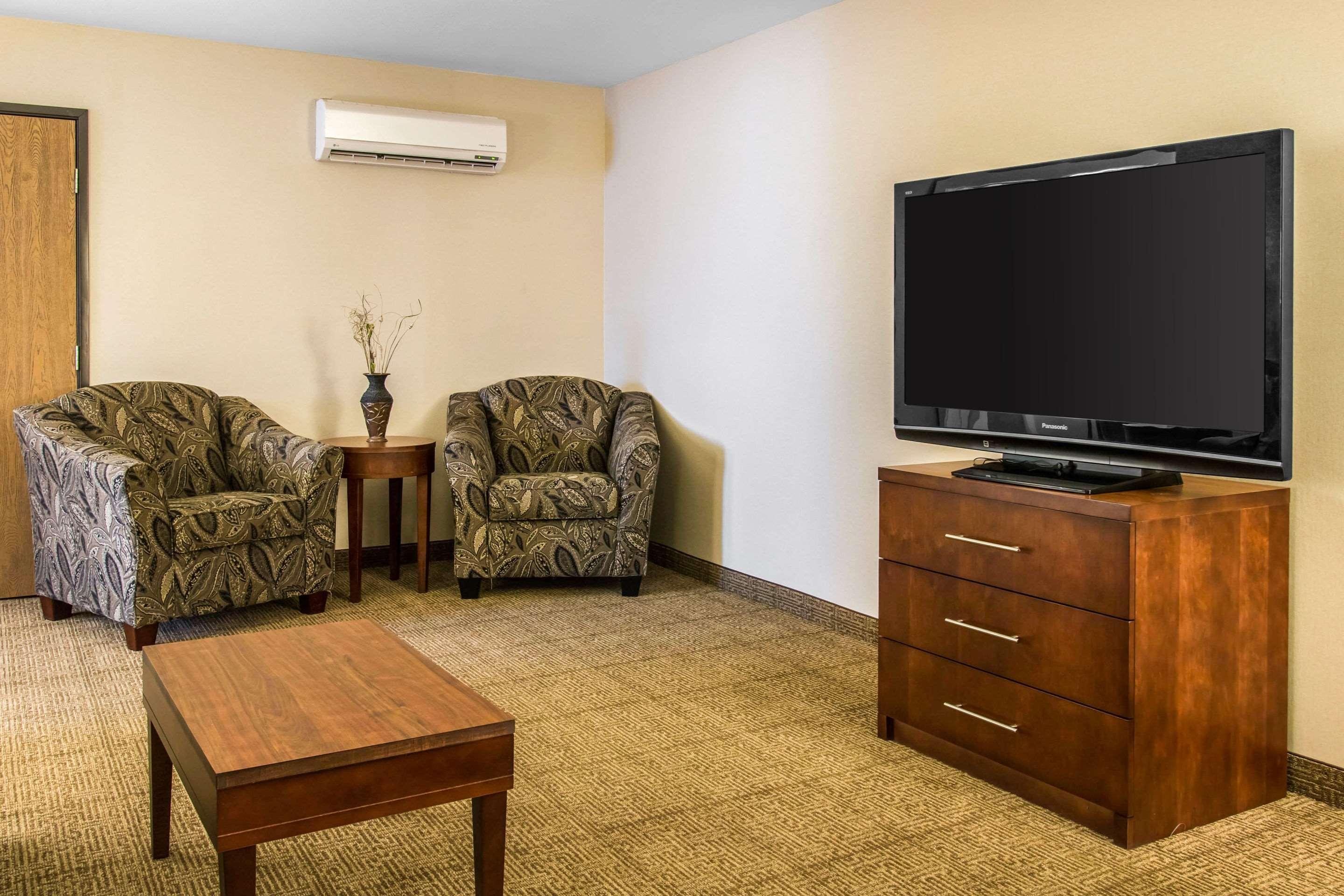 Comfort Inn Ludington Near Us-10 Ngoại thất bức ảnh