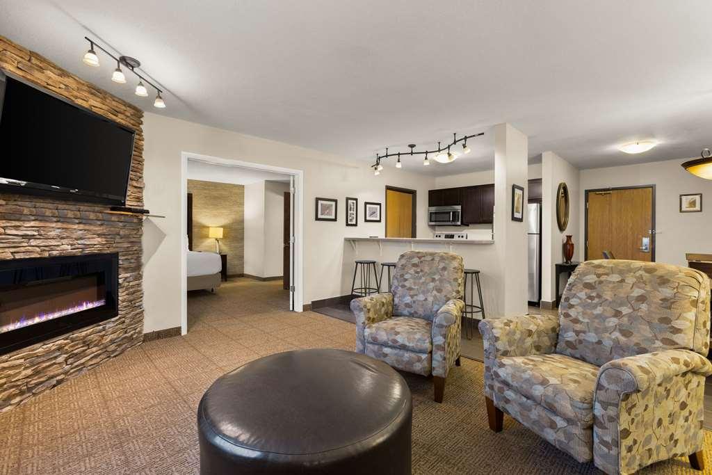 Comfort Inn Ludington Near Us-10 Phòng bức ảnh