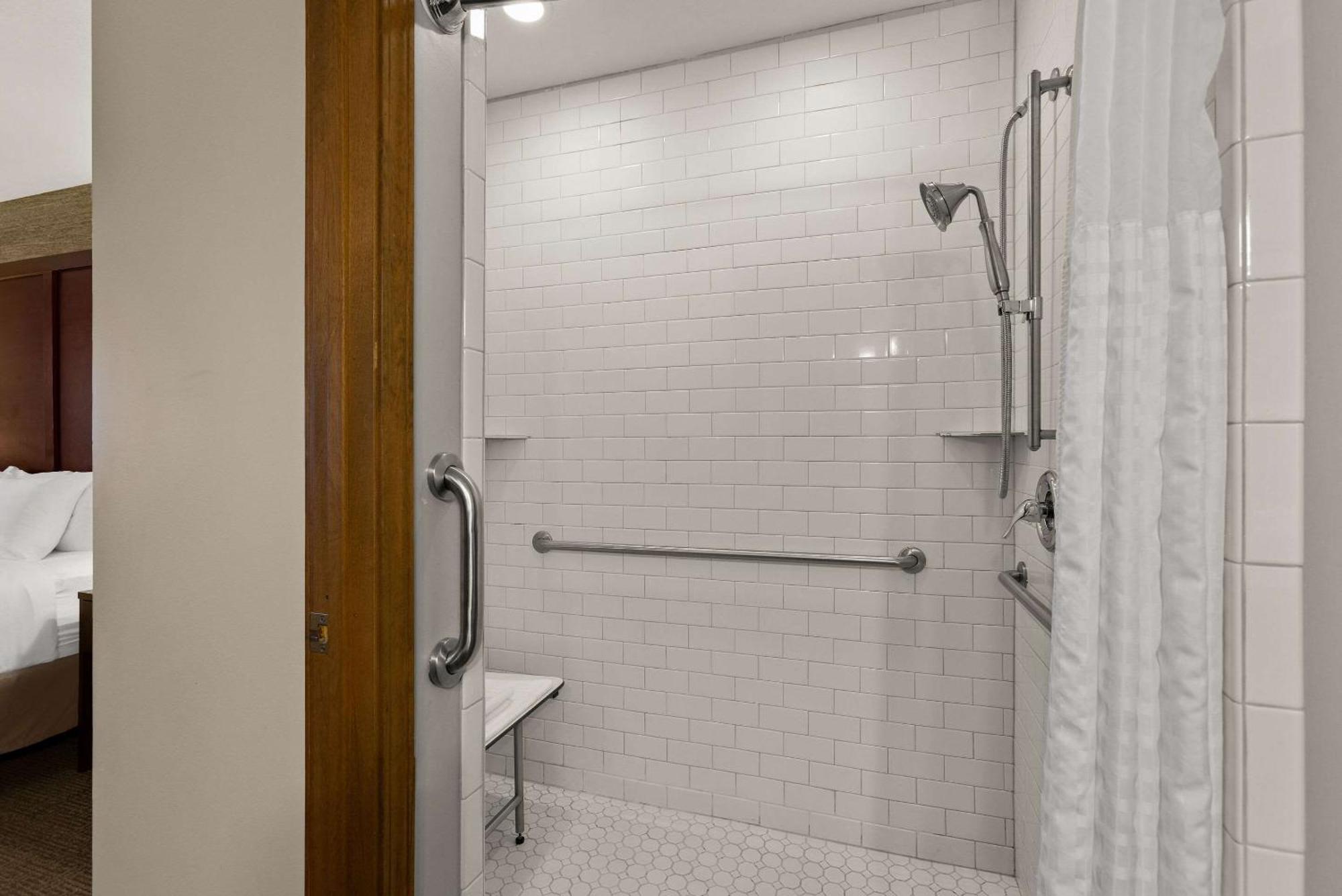 Comfort Inn Ludington Near Us-10 Ngoại thất bức ảnh