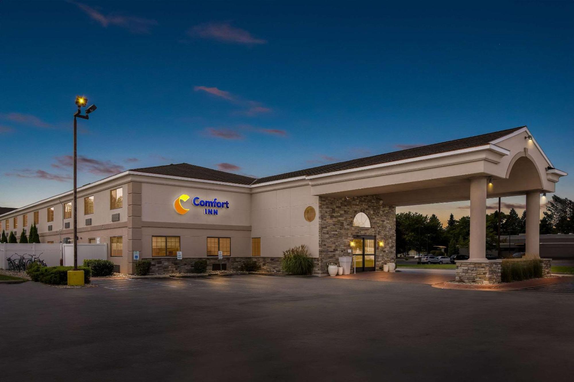 Comfort Inn Ludington Near Us-10 Ngoại thất bức ảnh