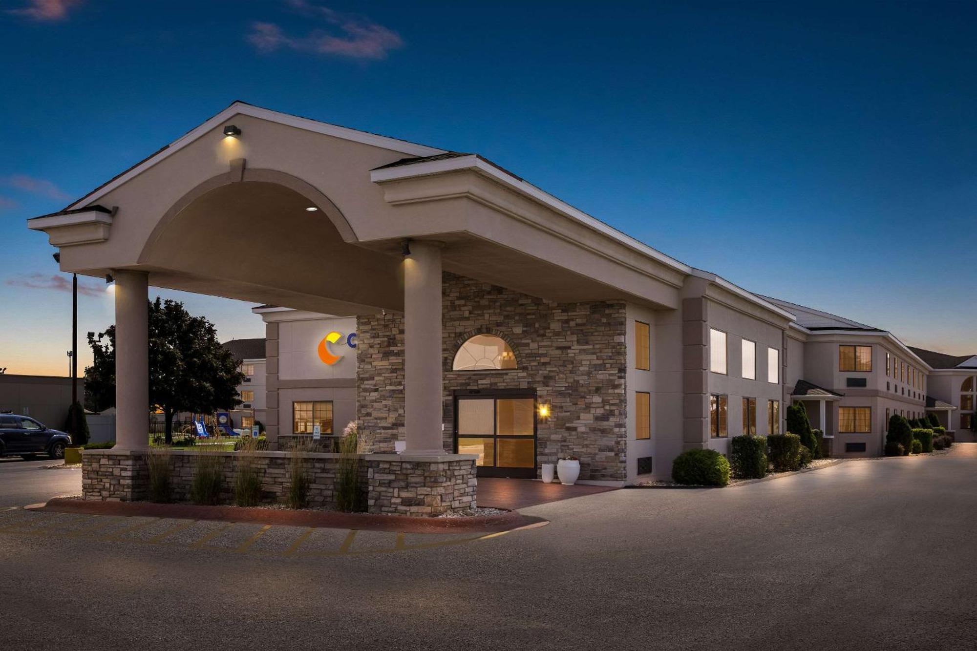 Comfort Inn Ludington Near Us-10 Ngoại thất bức ảnh