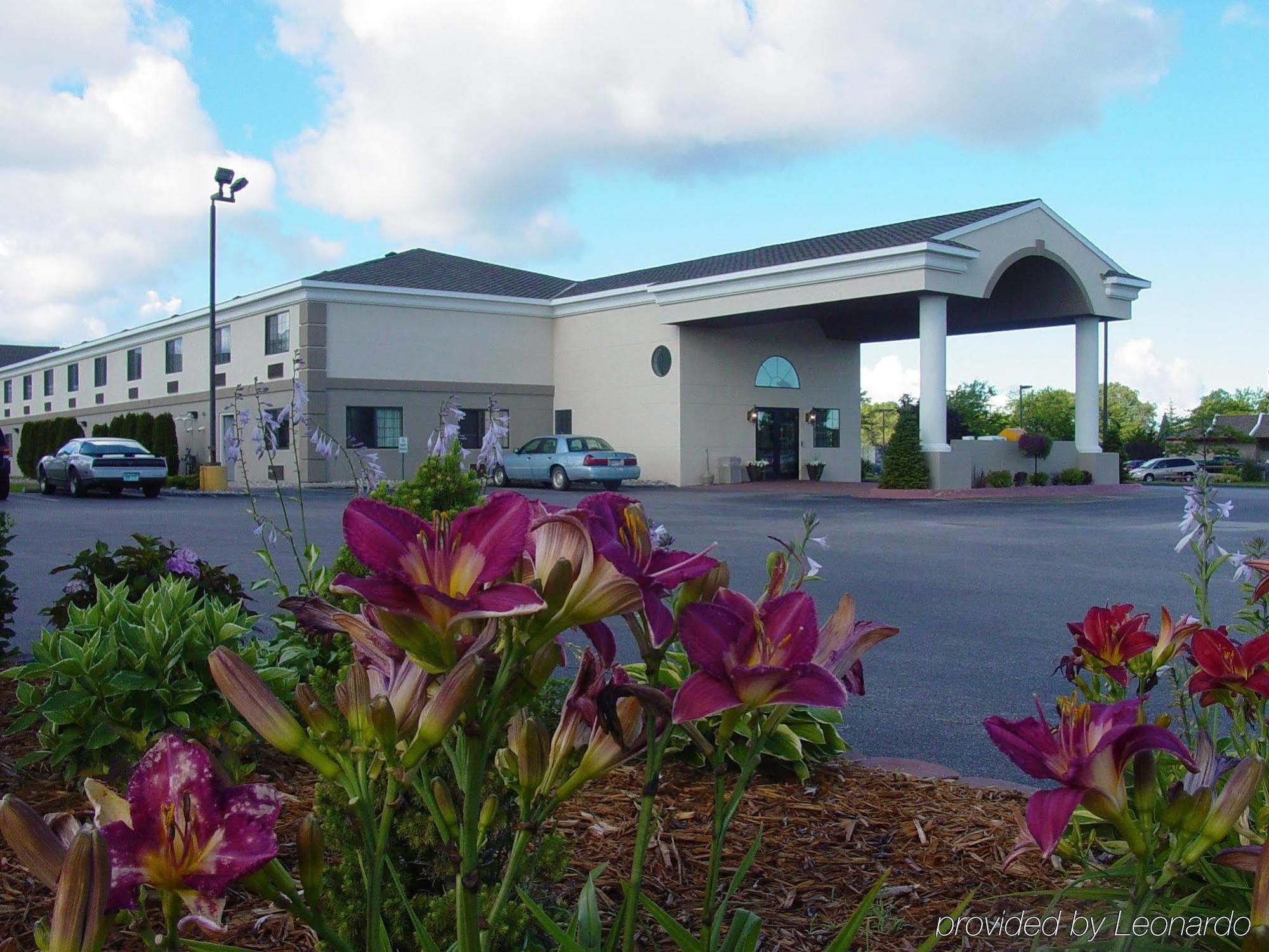 Comfort Inn Ludington Near Us-10 Ngoại thất bức ảnh