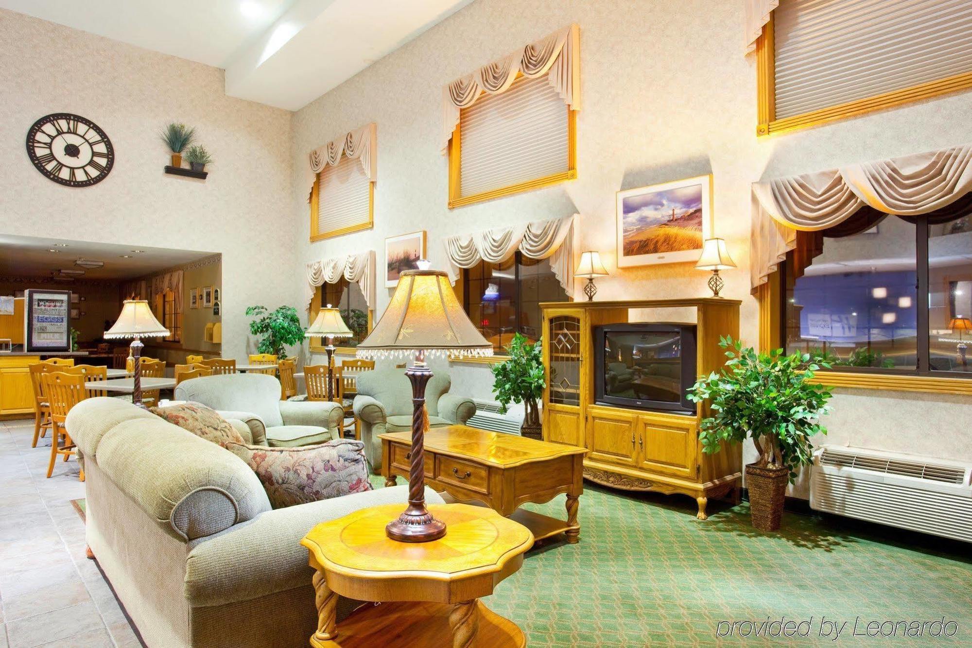 Comfort Inn Ludington Near Us-10 Ngoại thất bức ảnh